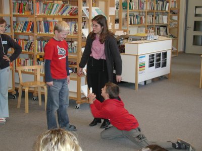 Theater in der Schulbibliothek eng01