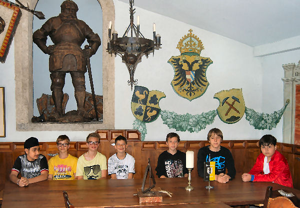 Im Rittersaal von Freundsberg